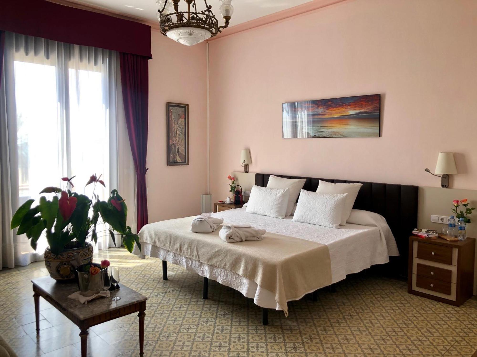 Hotel Llar De Capitans Masnou Phòng bức ảnh