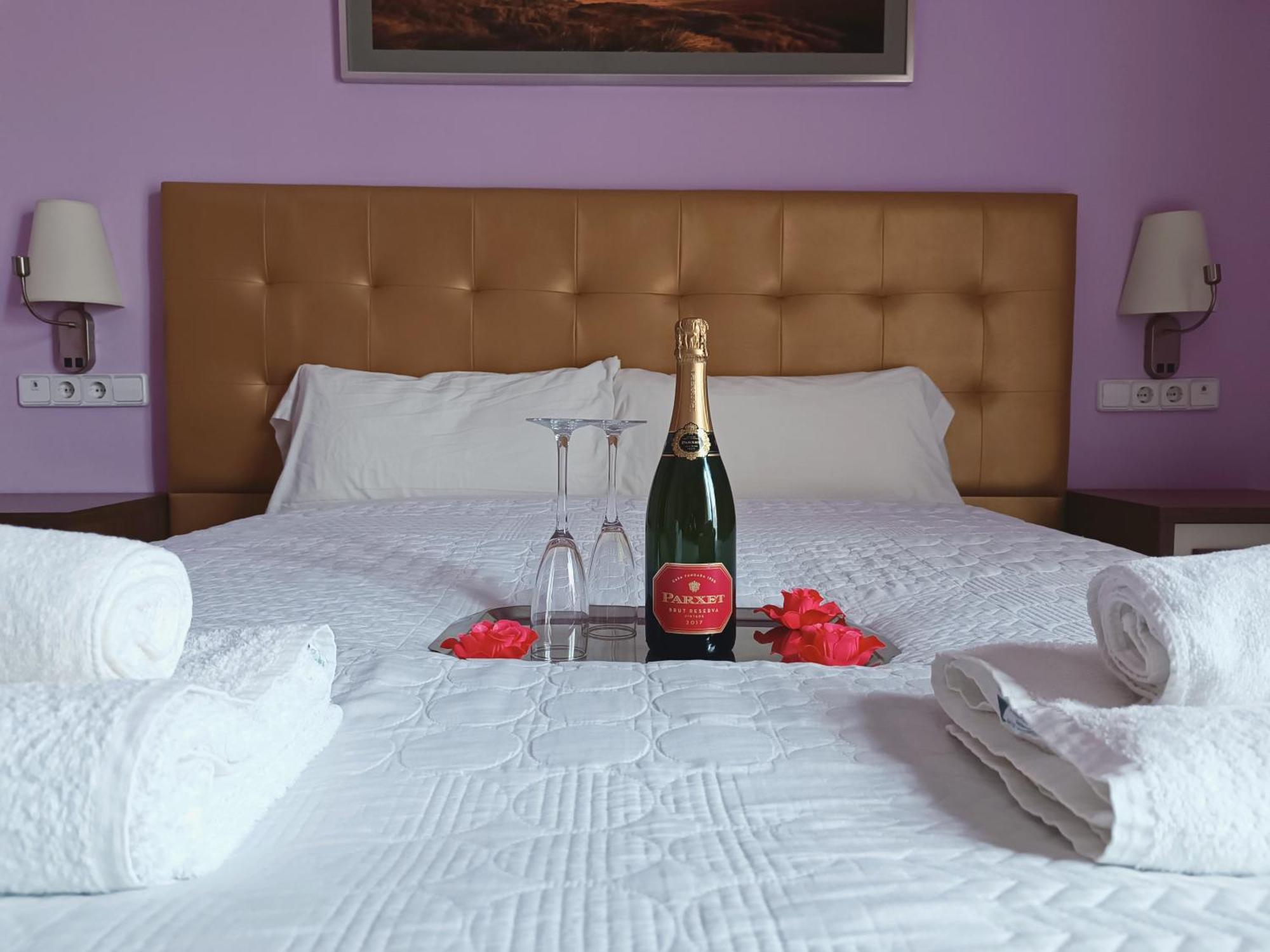 Hotel Llar De Capitans Masnou Ngoại thất bức ảnh