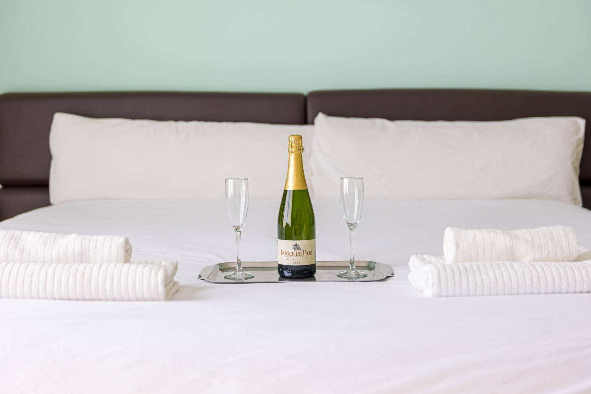 Hotel Llar De Capitans Masnou Ngoại thất bức ảnh