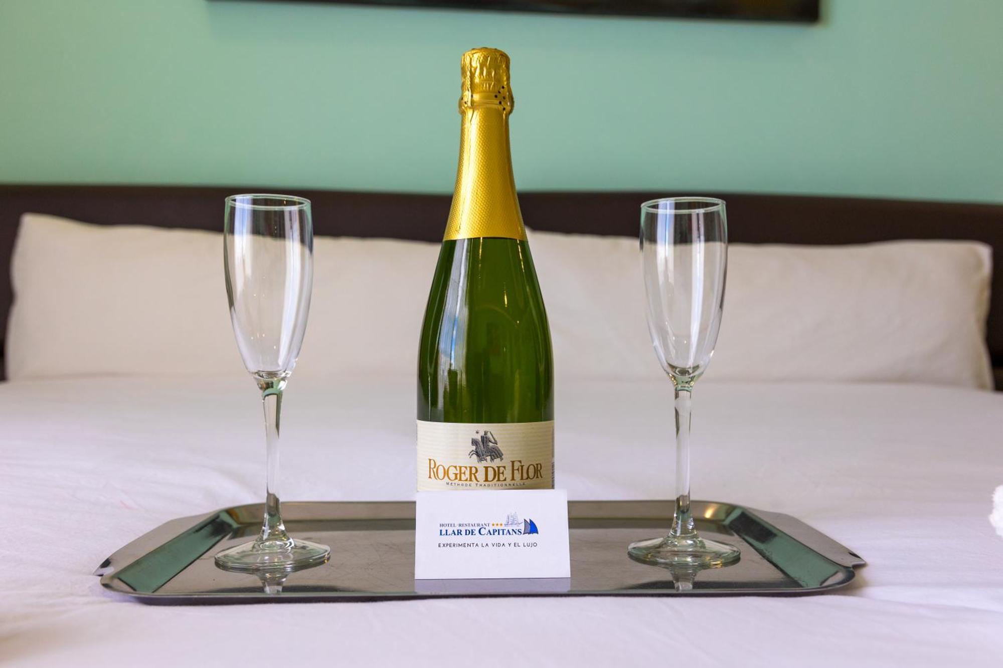 Hotel Llar De Capitans Masnou Ngoại thất bức ảnh