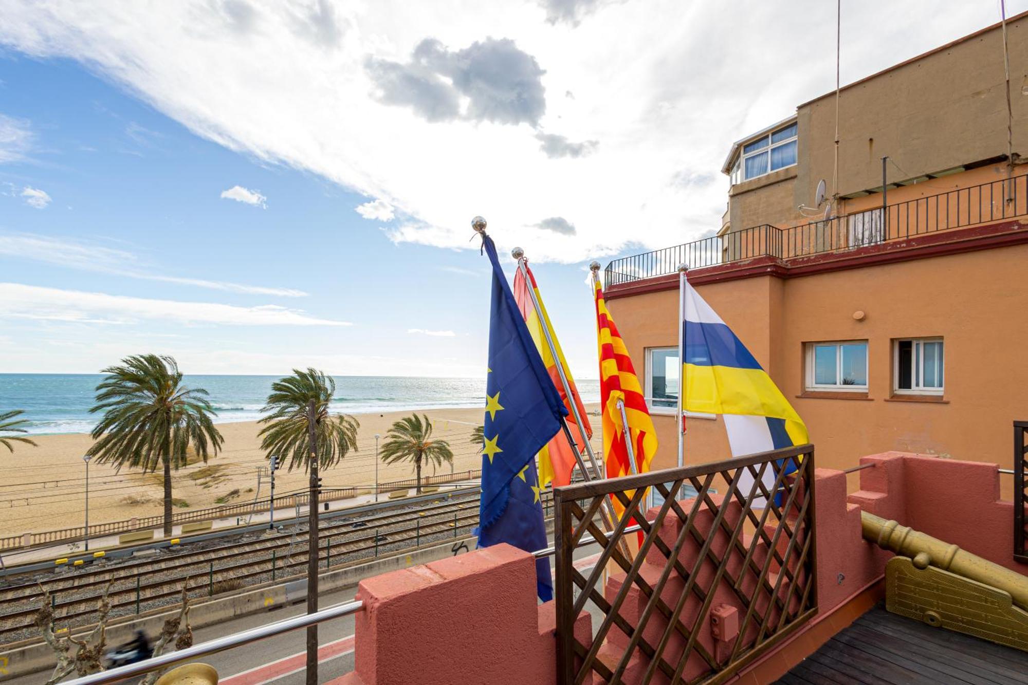 Hotel Llar De Capitans Masnou Ngoại thất bức ảnh